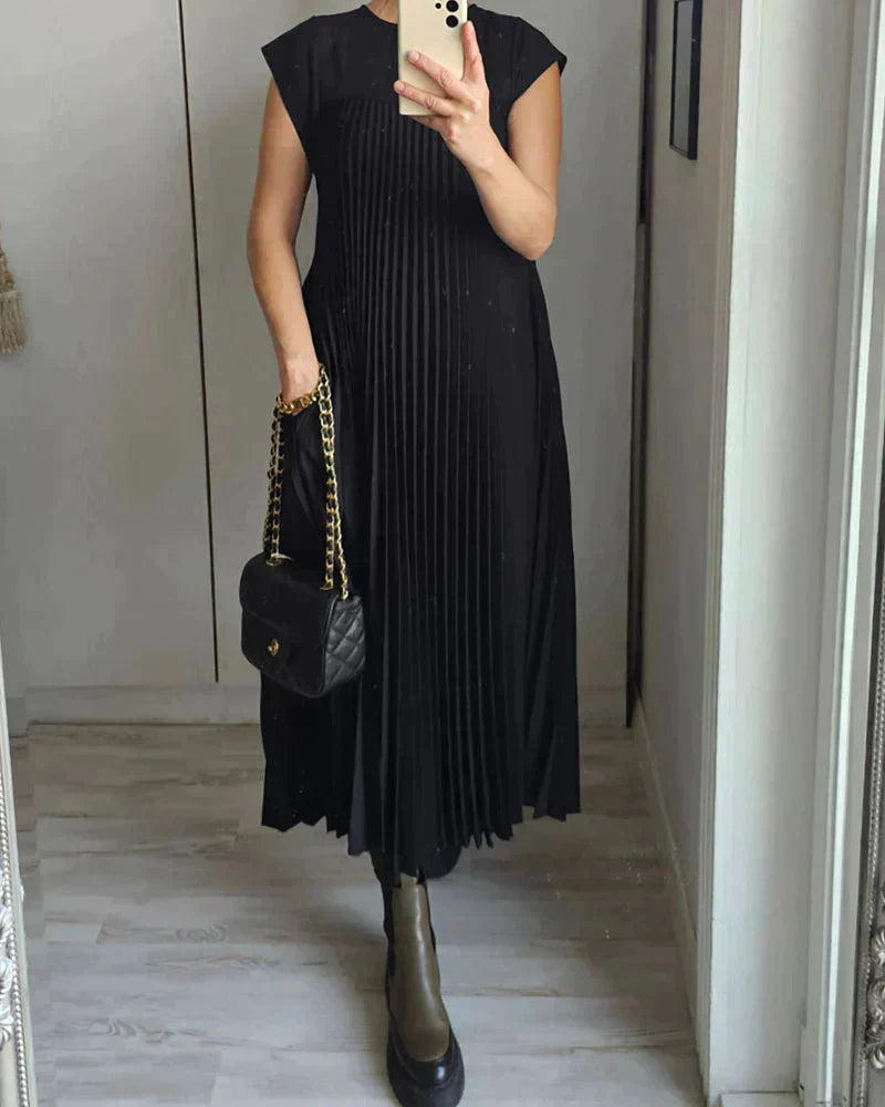 Alyssa - Pleated Chic Dress